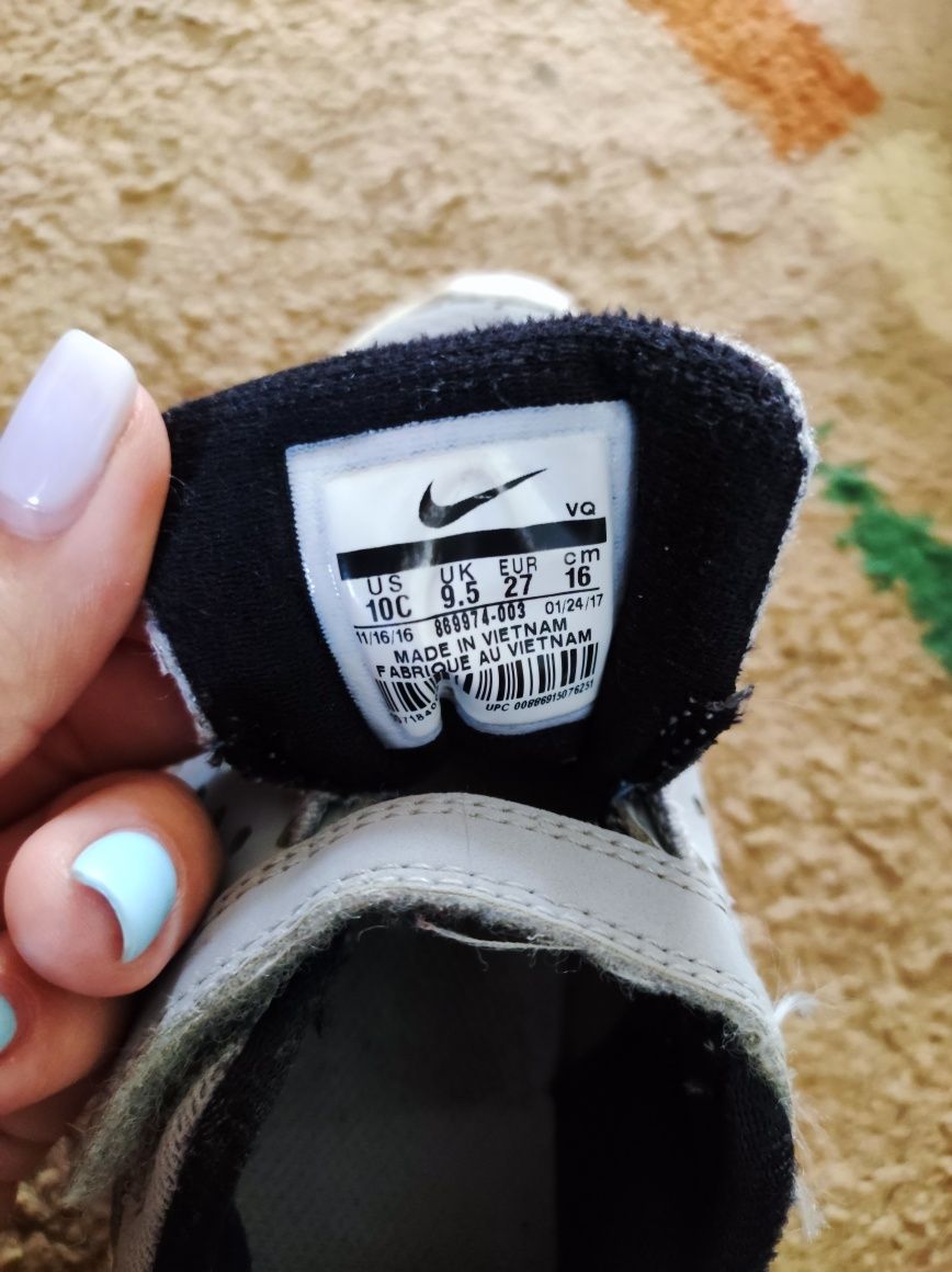 Кроссовки Nike 10C/UK9