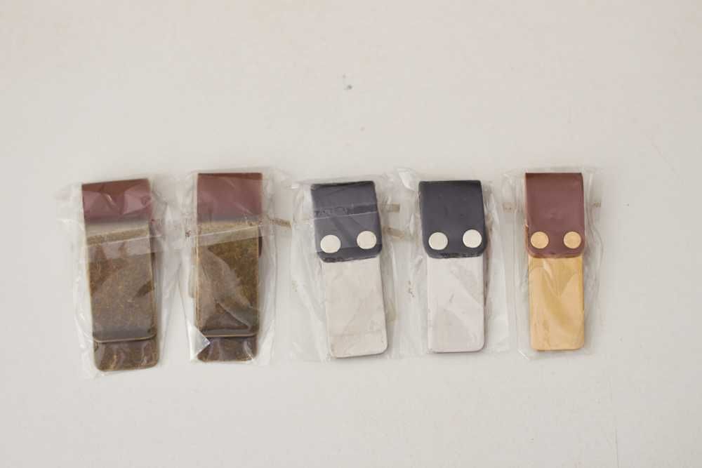 Suporte de clipe para óculos e canetas - 1 Unidade