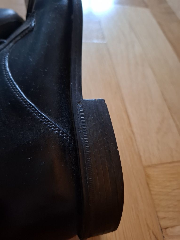 Buty eleganckie czarne Lasocki