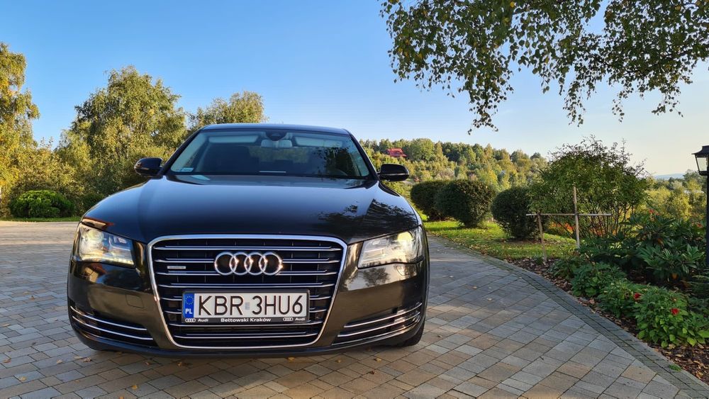 Audi A8 Piękny samochód z niespotykanie małym przebiegiem + komplet kół zima