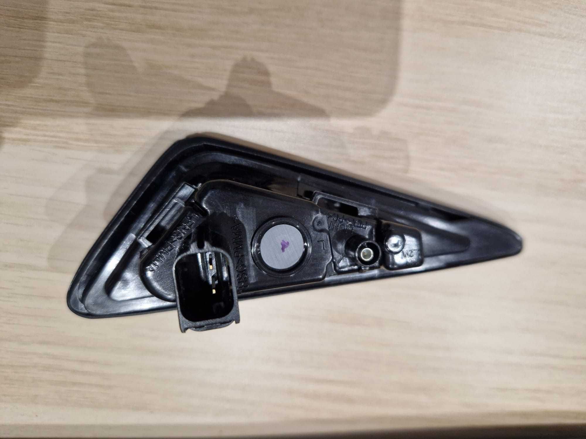Pisca / Câmara Esq. Tesla model 3 e Y