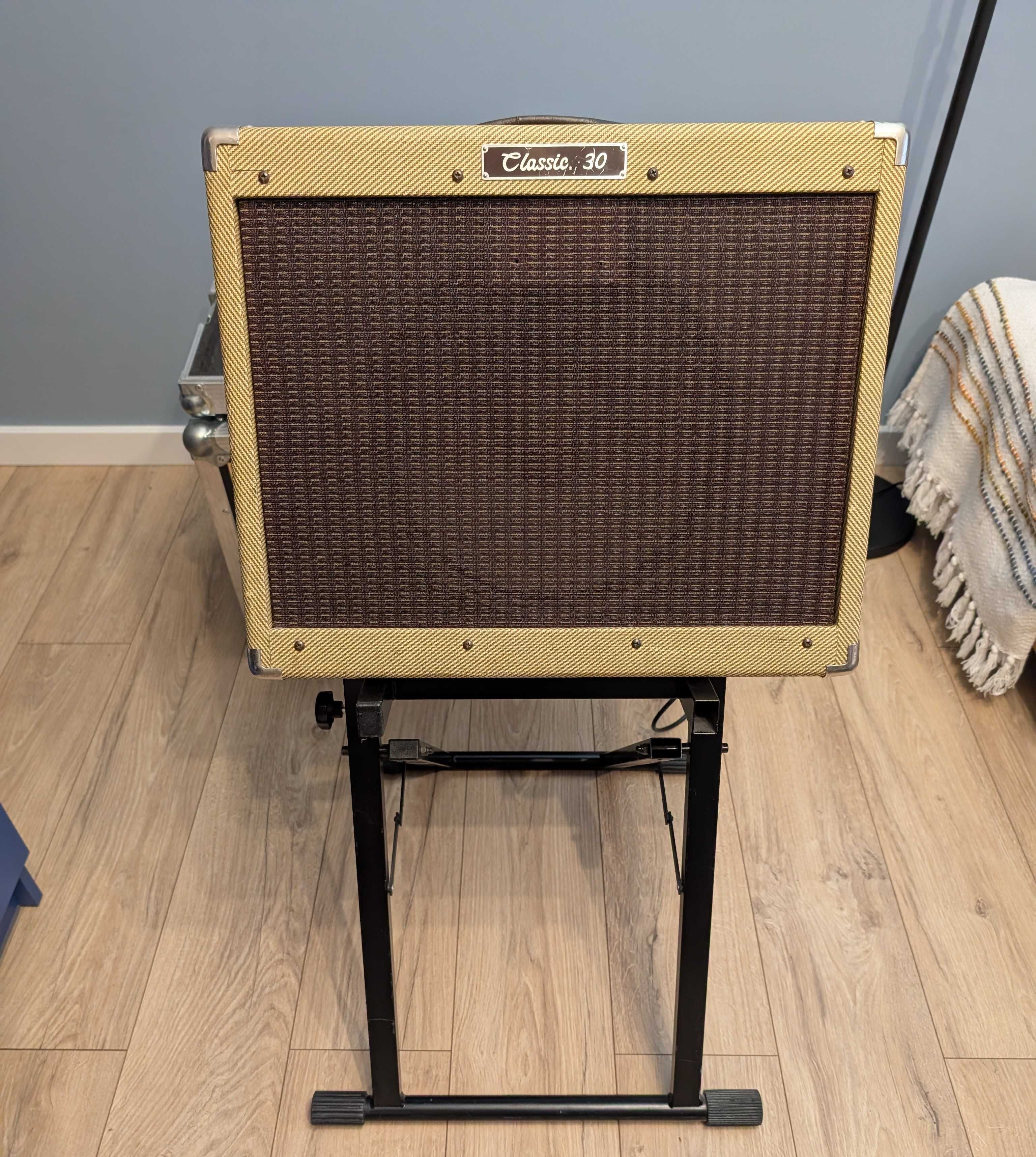 Piec gitarowy Peavey Classic 30 + statyw + case. Stan bardzo dobry
