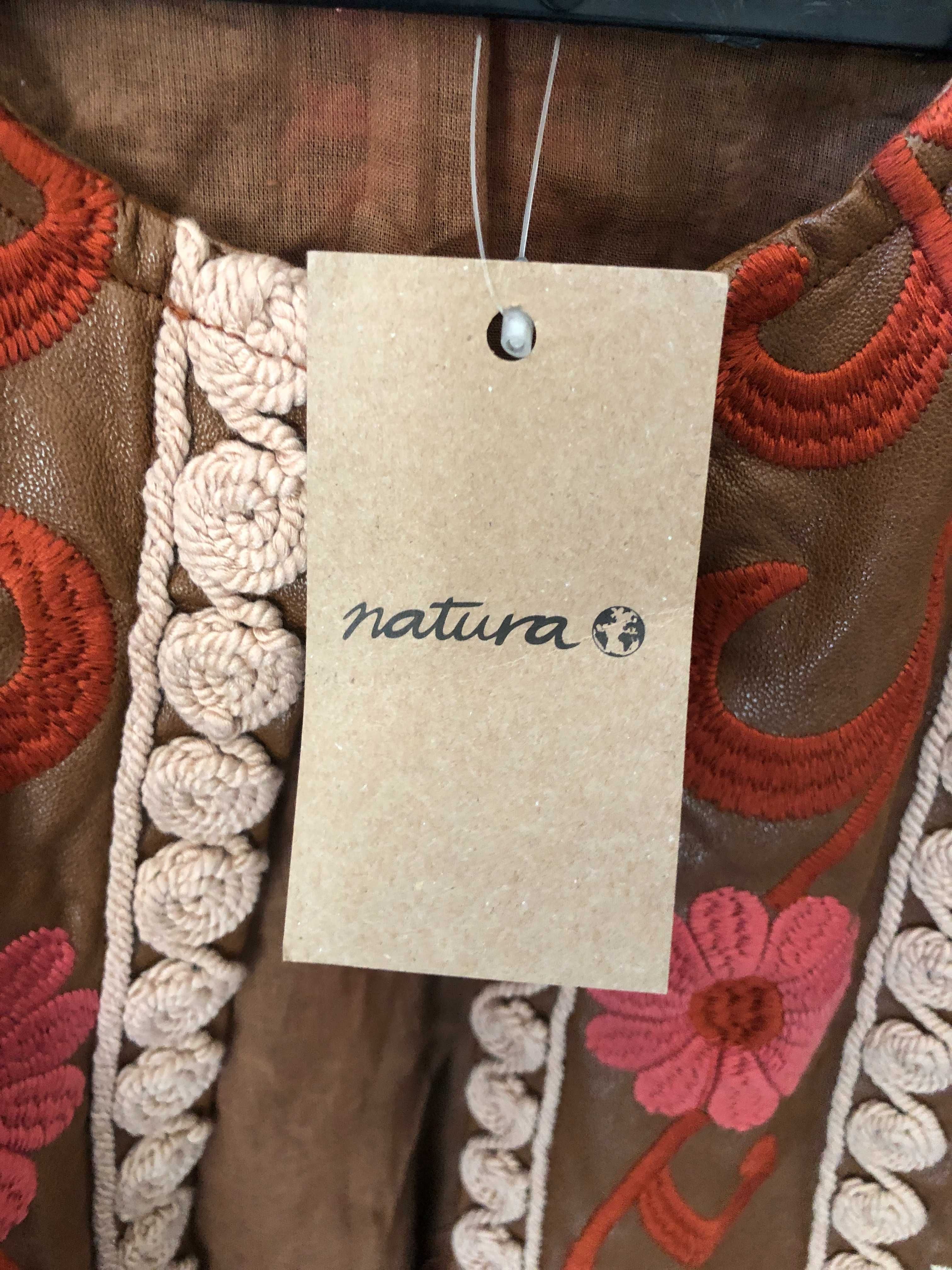 Casaco em Pele com Bordados Natura