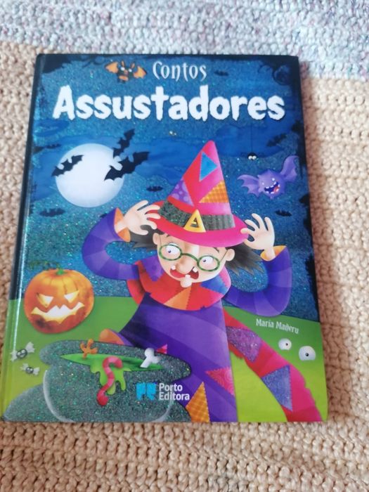 Livro infantil "Contos Assustadores"