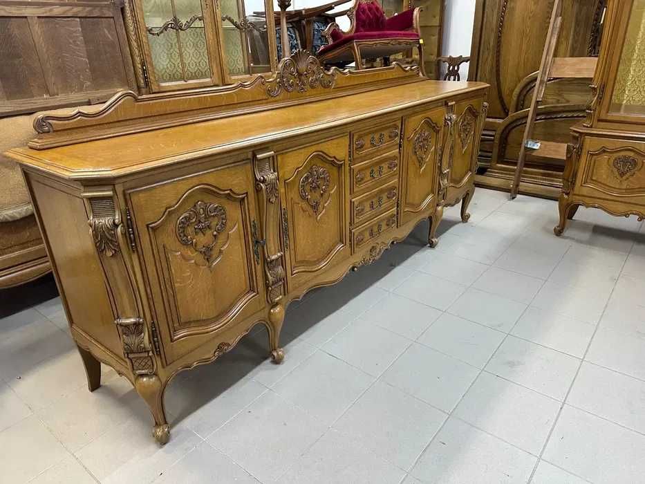 Zestaw mebli do jadalni – witryna + komoda.