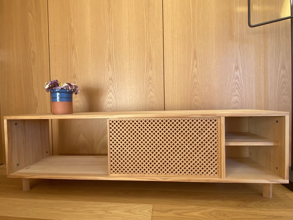 Movel TV pinho natural 150cm