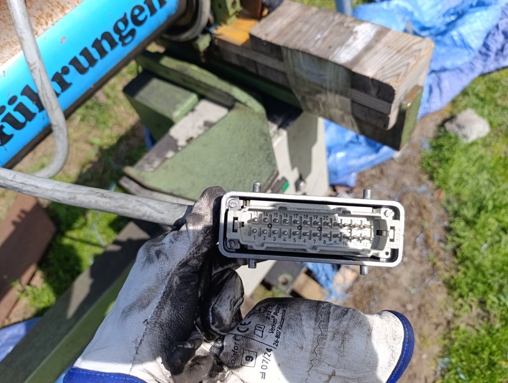 Tokarka CNC frezarka