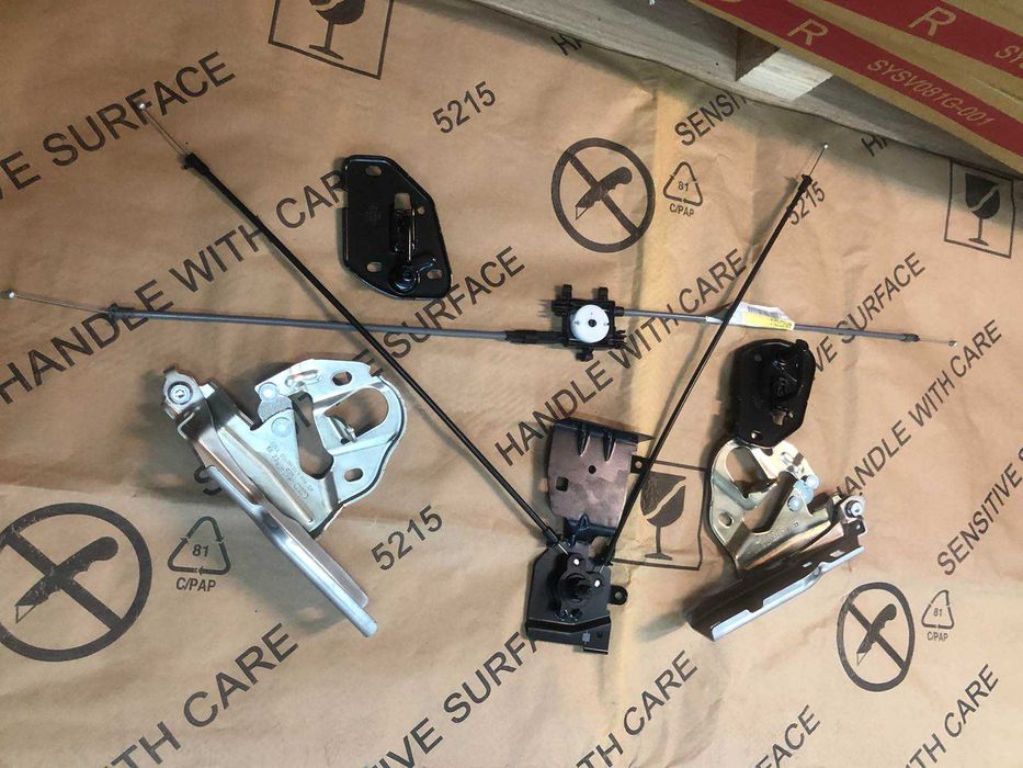 Капот Ауді Q7 4M ауді  ку7 4м капот петля петли замок