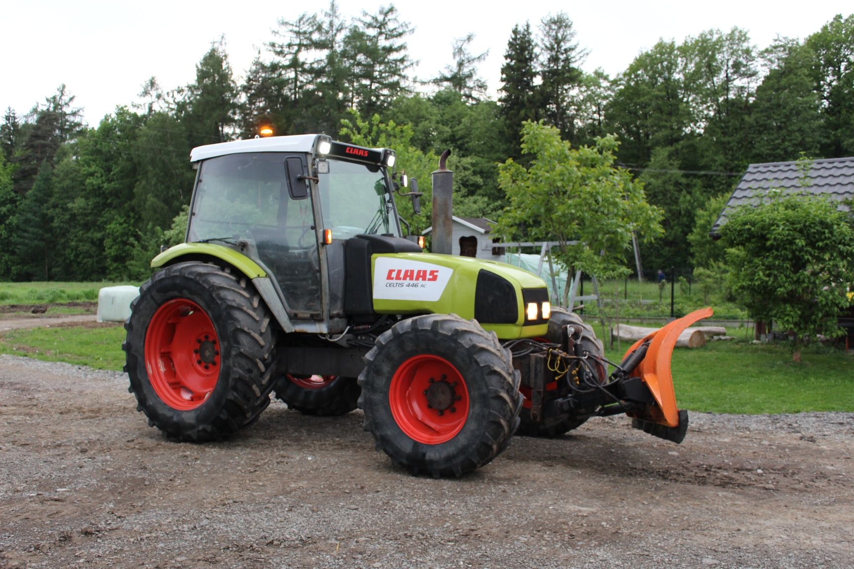 Claas , Renault Ergos 105 z pługiem