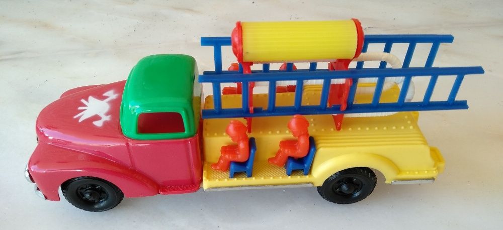 Conjunto de brinquedos em chapa Vintage