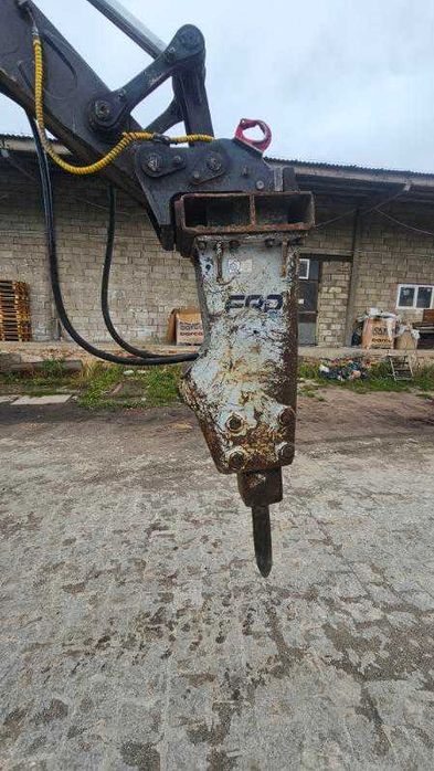 Młot hydrauliczny do koparki Mecalac