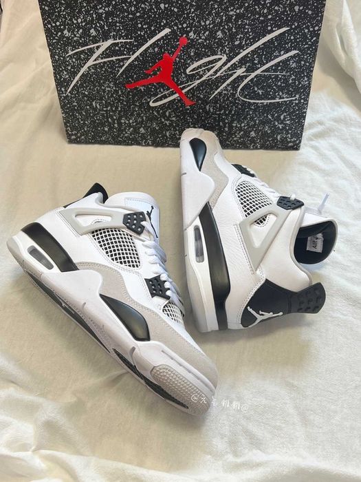 Buty damskie Trampk Jordan 4 Retro Military Black R.43