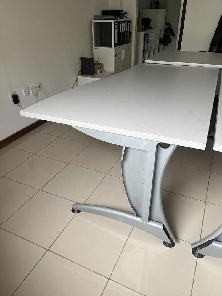 Mesas de escritório / secretárias