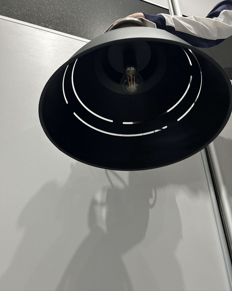 Lampa czarna wisząca