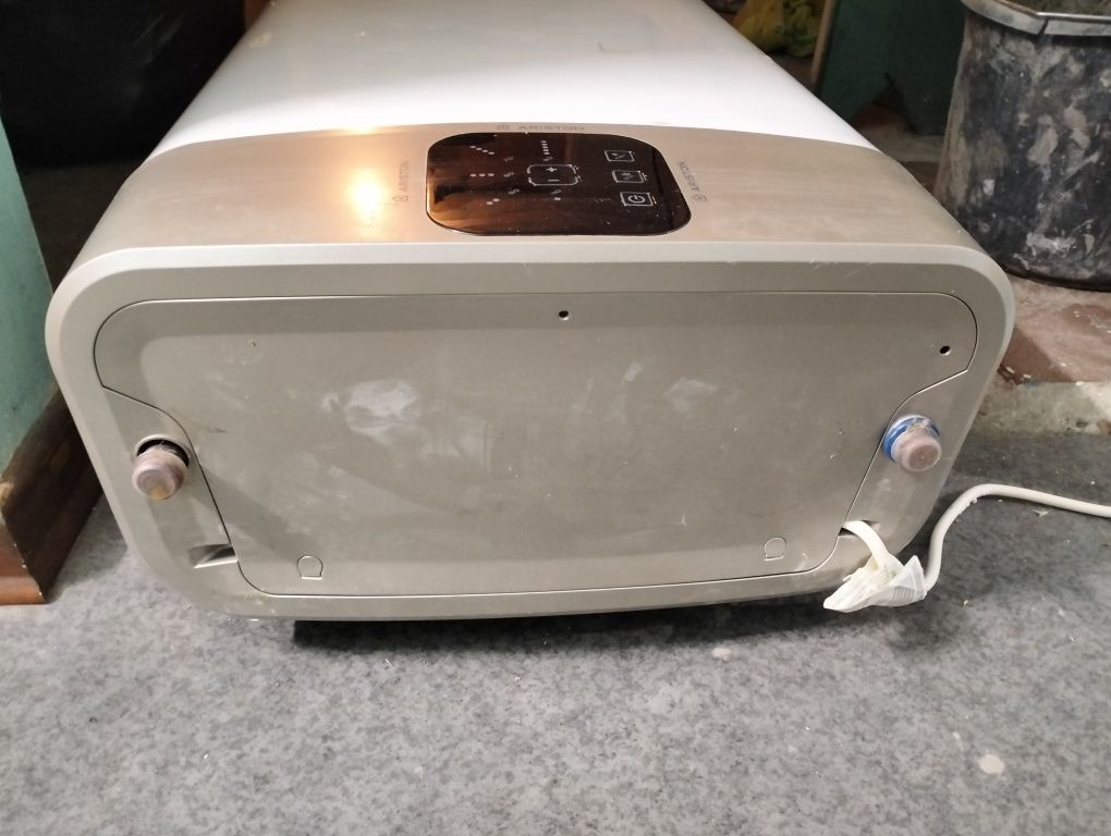 Бойлер Ariston evo 80