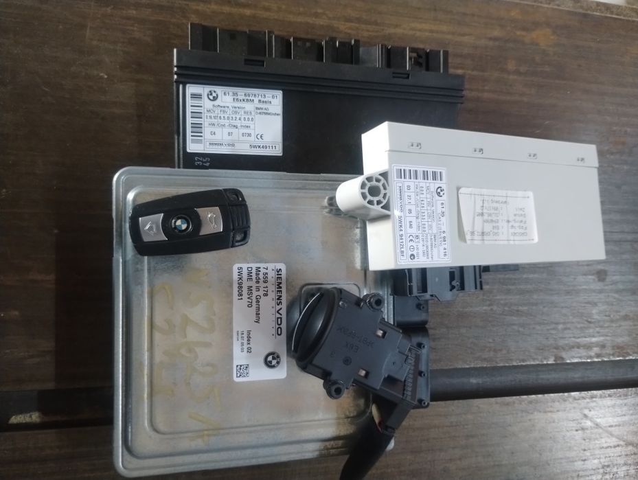 BMW E60 E61 2.5 n52 523i sterownik silnika zestaw startowy