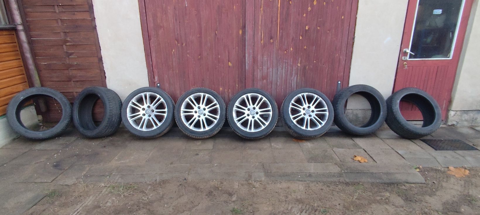 Felgi z oponami letnimi i zimowymi r18 235/45