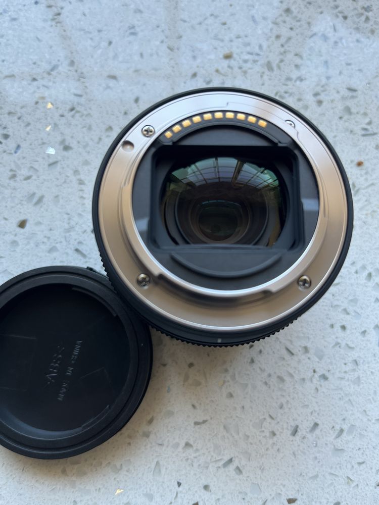 SONY FE 28-60 mm F/4-5.6