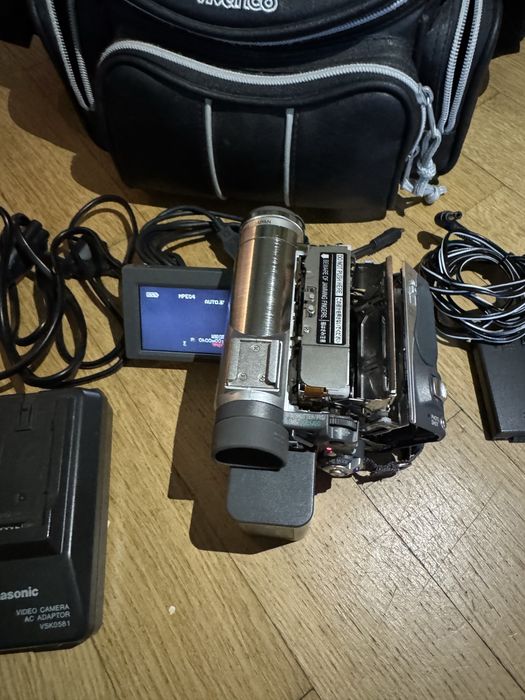 Продам видеокамеру  Panasonic. Отличное состояние. Рабочая