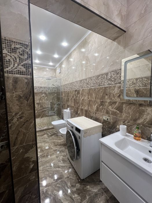 Продам будинок 95 квартал ( Центр міста ) .