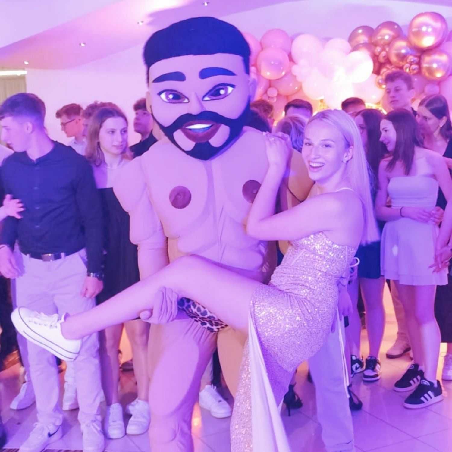 Wynajem Striptizer Alvaro Tancerz - Żywa Maskotka 18 + Mega Impreza