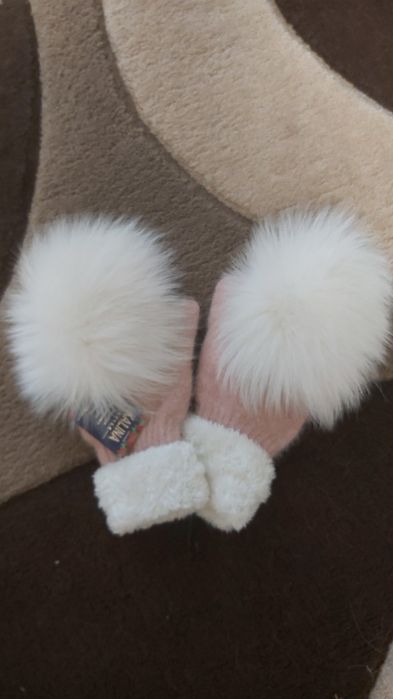 Рукавиці з  натуральним хутром песца, енота, чорнобурки