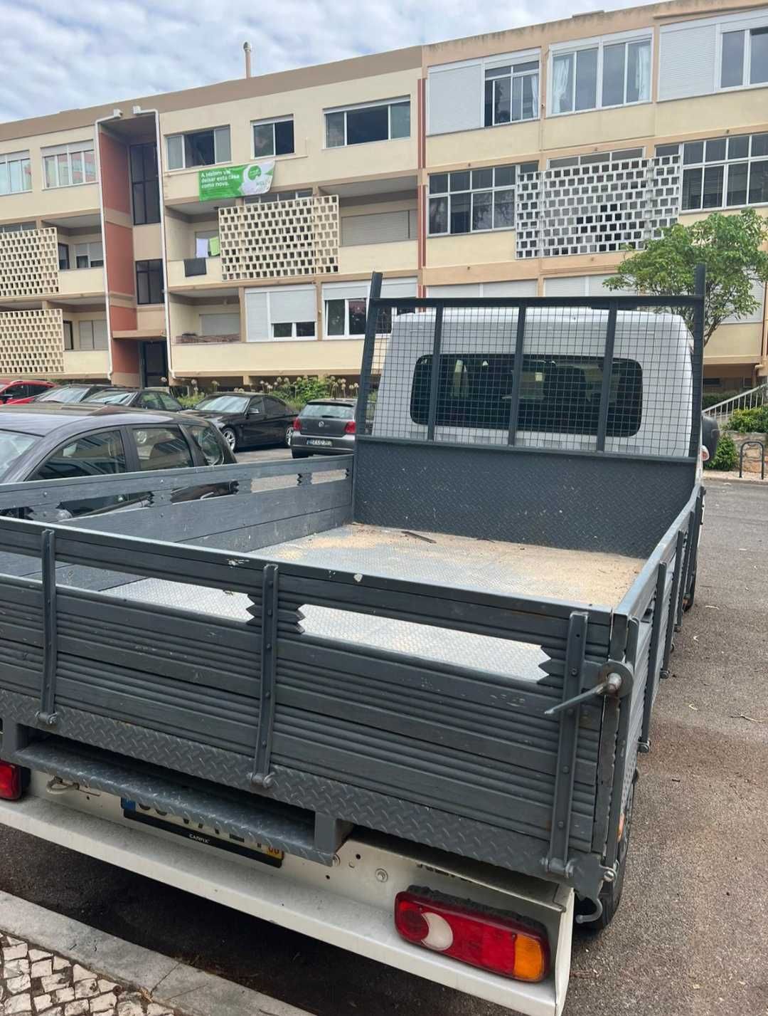 Carrinha Renault Master caixa aberta