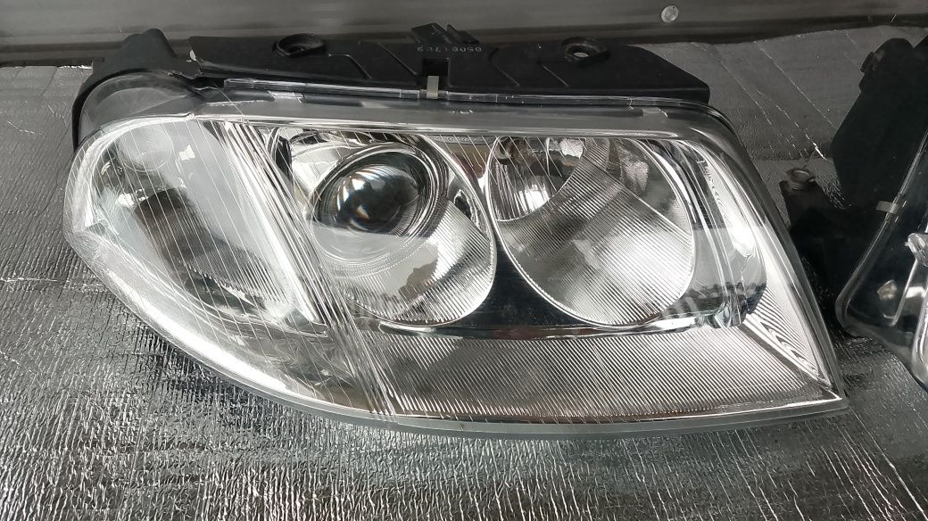 Lampy przód Passat B5 lift P+L