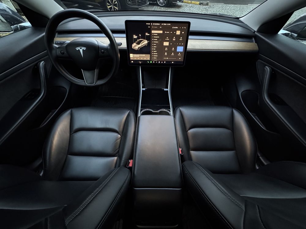 Tesla Model 3 standard