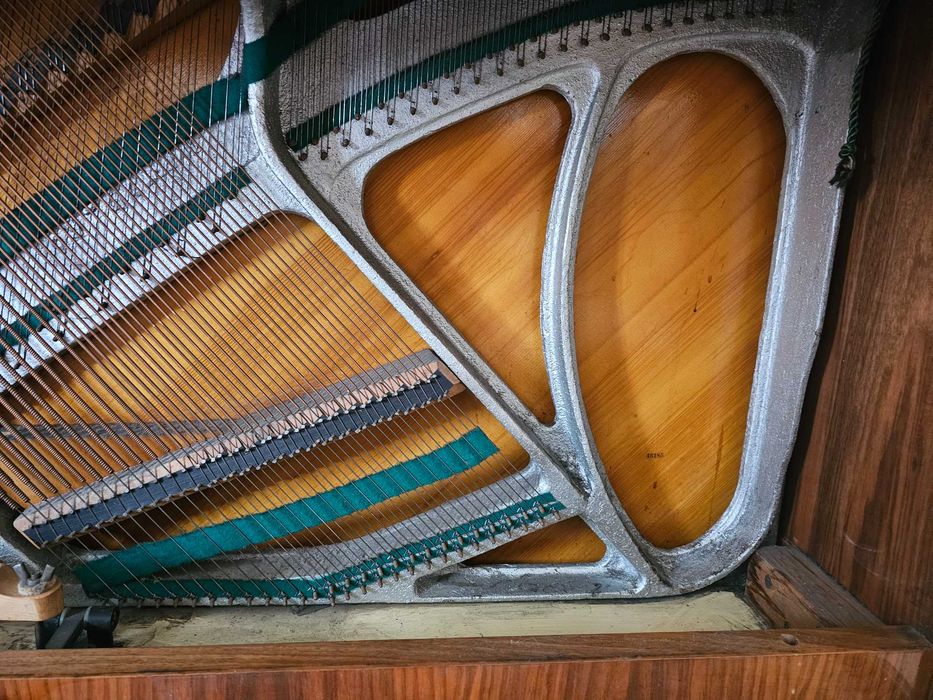 Pianino Calisia M 105 z lat 60-tych