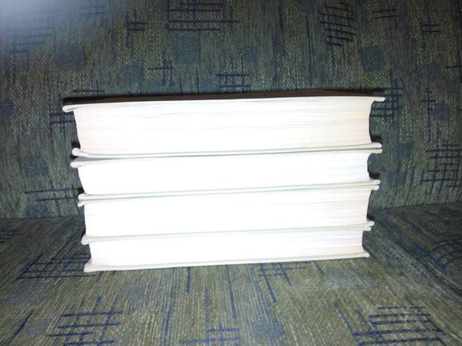 Книги собрание сочинений в 4 томах А. Толстой с цветными иллюстрациями