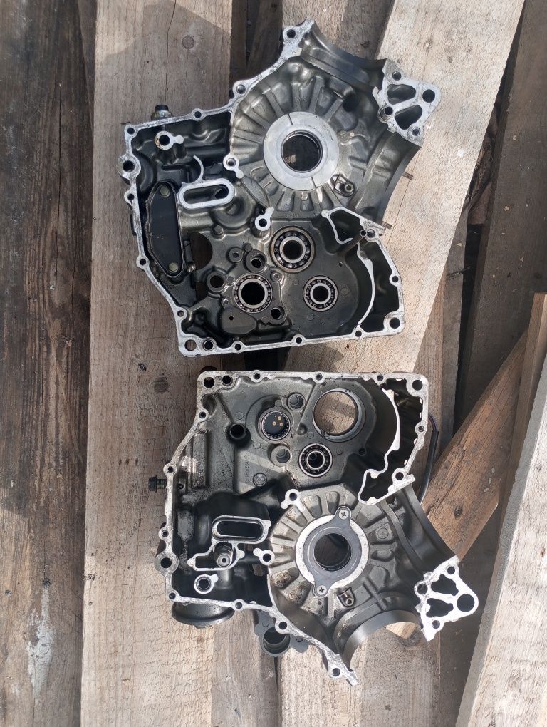 Kartery obudowa prawy lewy silnika silnik Suzuki sv 650 99 - 02r 1.C4