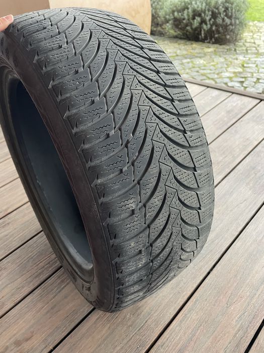 Opony zimowe Nexen 195/50R15