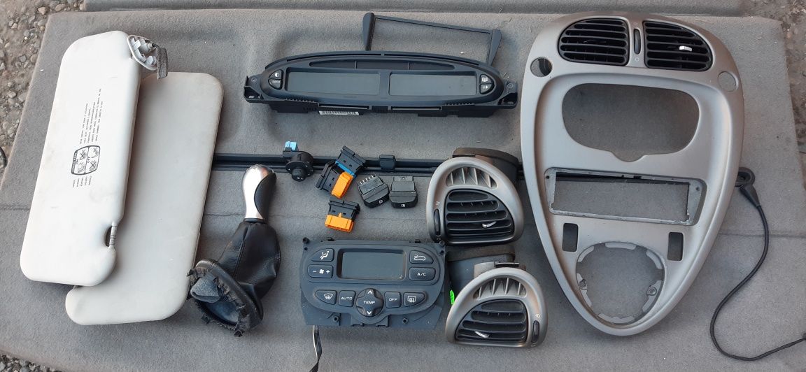 Citroen Xsara Picasso lift różne części kddc