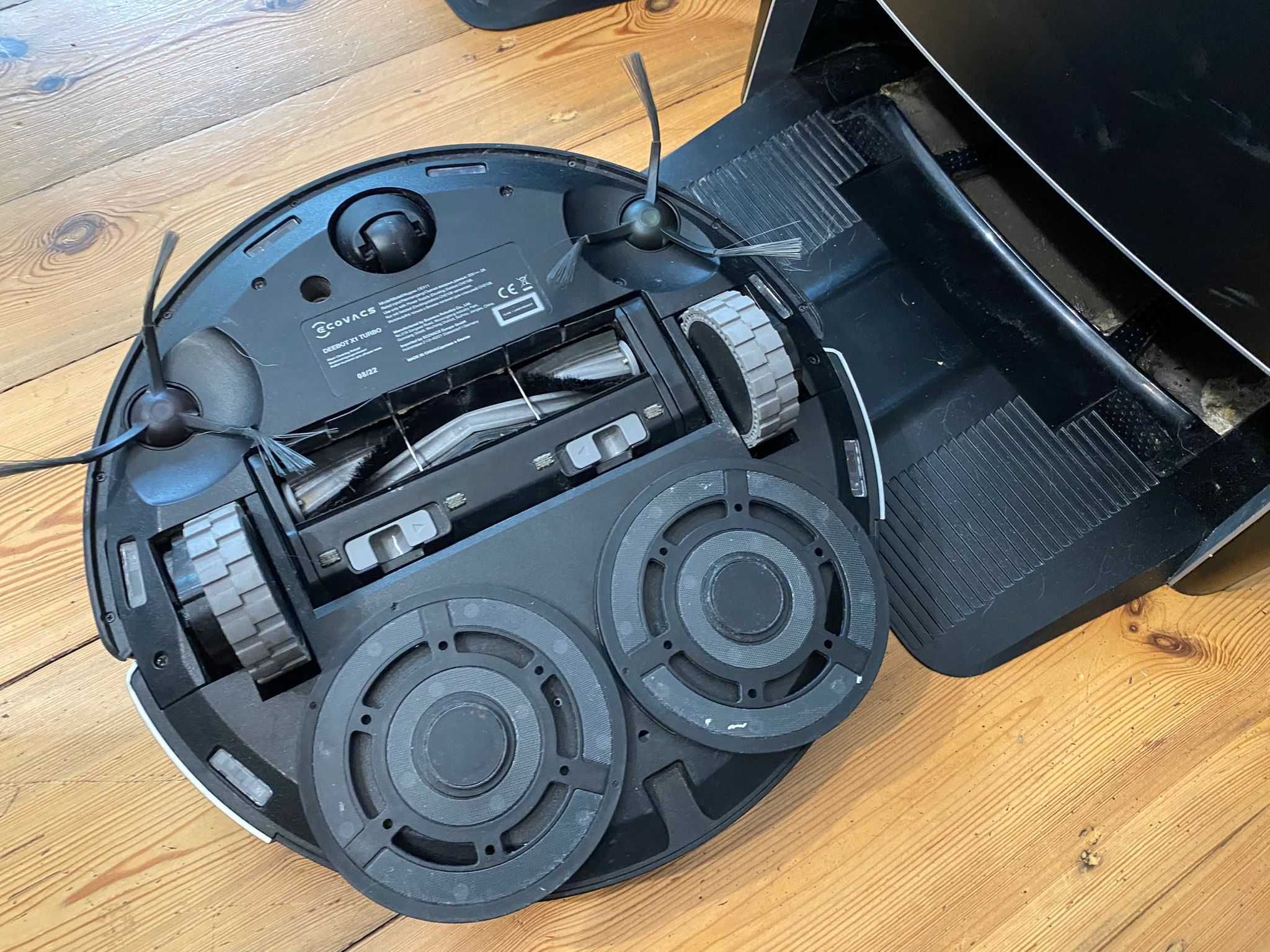 ECOVACS DEEBOT X1 Turbo robot odkurzający 5000 Pa ze stacją