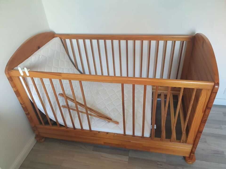 łóżeczko dla dziecka, drewno naturalne