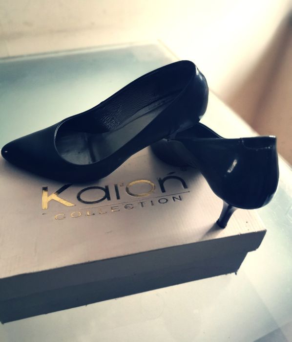 Szpilki Karoń Collection r. 39 grafit skóra naturalna lakierowana