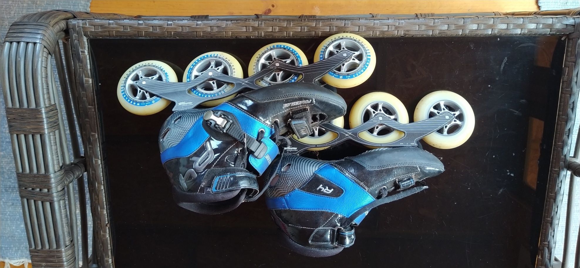 Inline racing skates