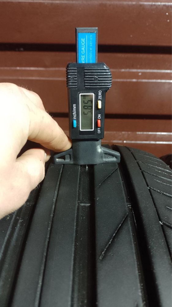 Резина Шини 225 50 R18 Bridgestone Turanza T001