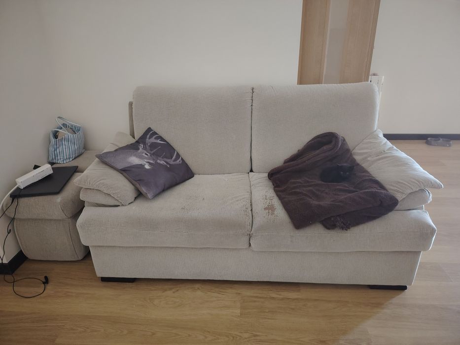 Dois sofás e dois puff vende se junto ou separado