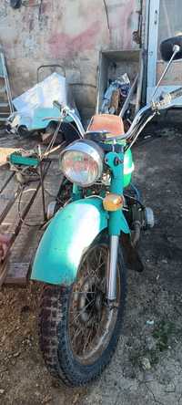 Мотоцикл Урал 750