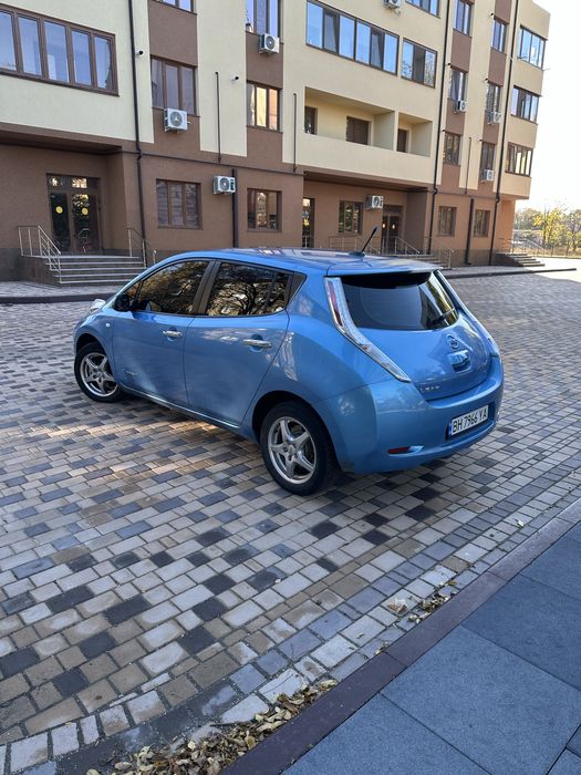 Продам NISSAN LEAF - 2012г