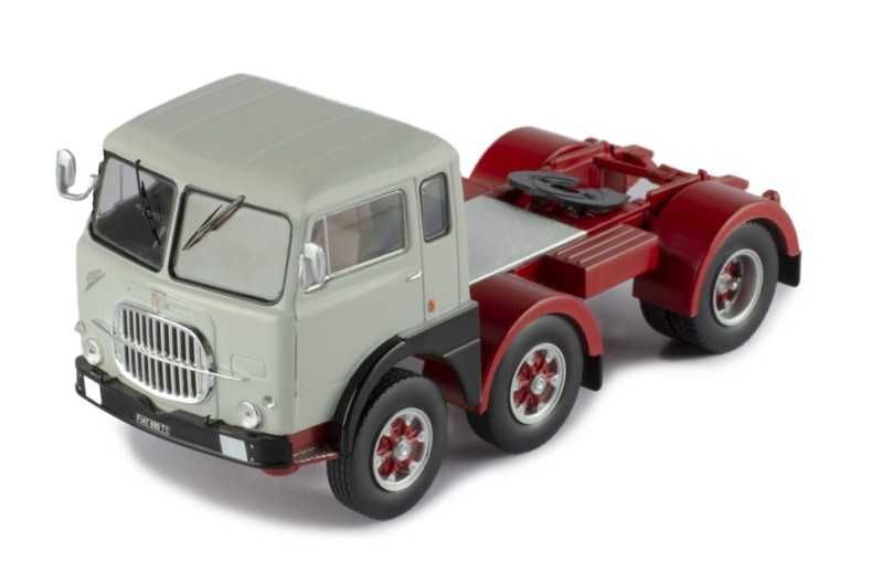 Ixo Fiat 690 T1 1/43