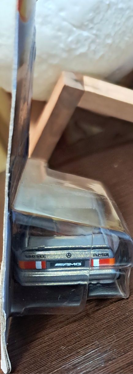'89 mercedes-Benz 560 SEC AMG hotwheels