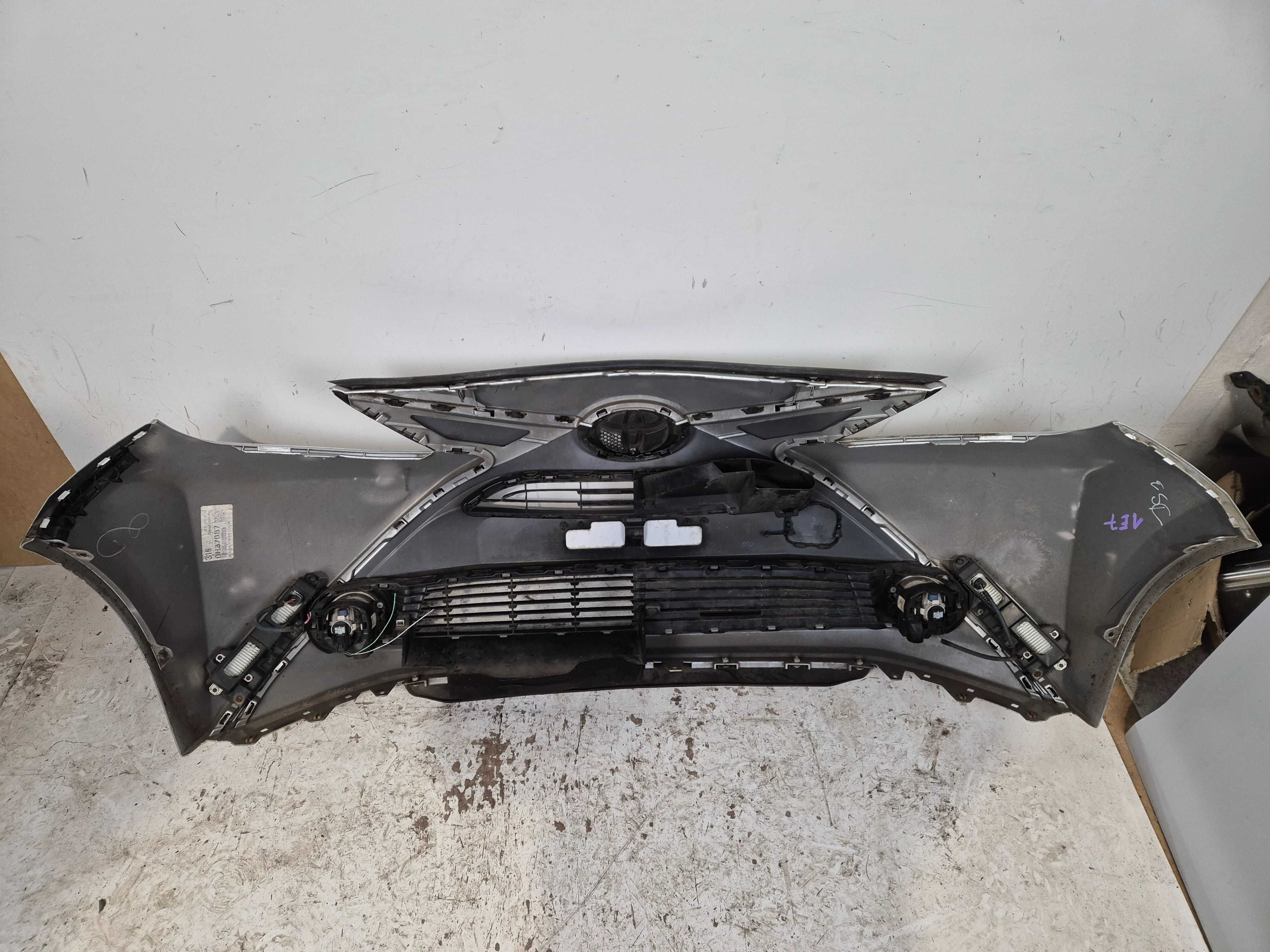 Toyota Aygo II led zderzak przedni przód.