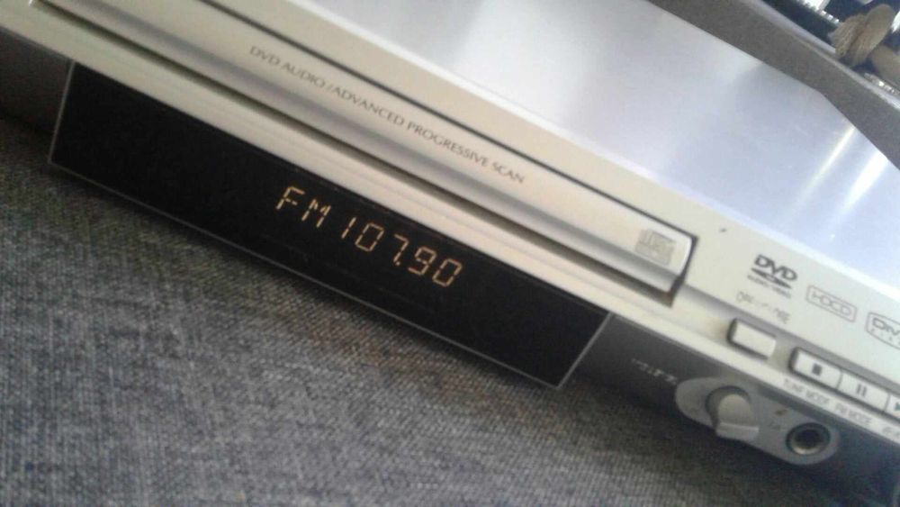 Panasonic  Доиашний кинотеатр SA- HT 335 80 W