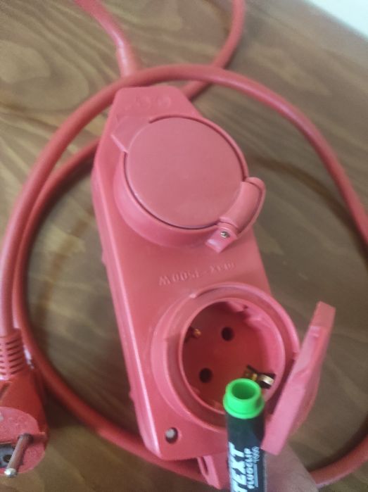 Extensão com tomada quádrupla para exterior