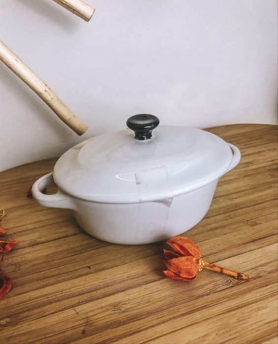 Pojemnik bialy np. na masło Butlers