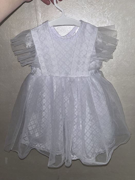 Святкова сукня для дівчинки (80 розмір)