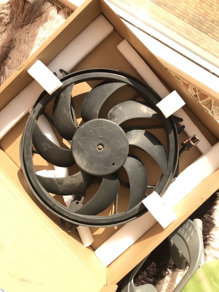 Оригінал вентилятор радіатора Peugeot 206+ на ремонт